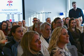 Konur í íþróttum! Nýtt og metnaðarfull fræðsluefni frumsýnt.